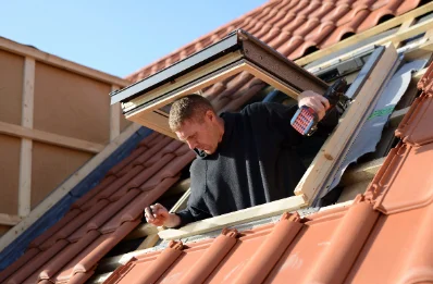 Pose de fenêtres de toit Velux à Artaix